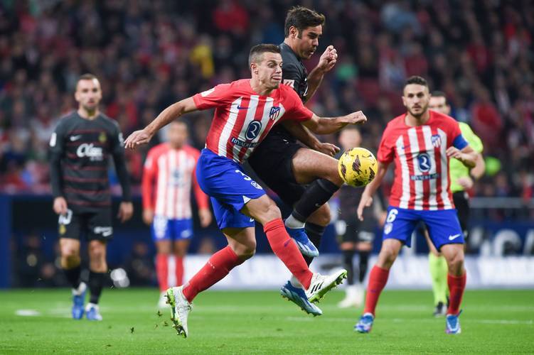 劳塔罗：齐沃拥抱我的次数比我老婆抱我的次数都多