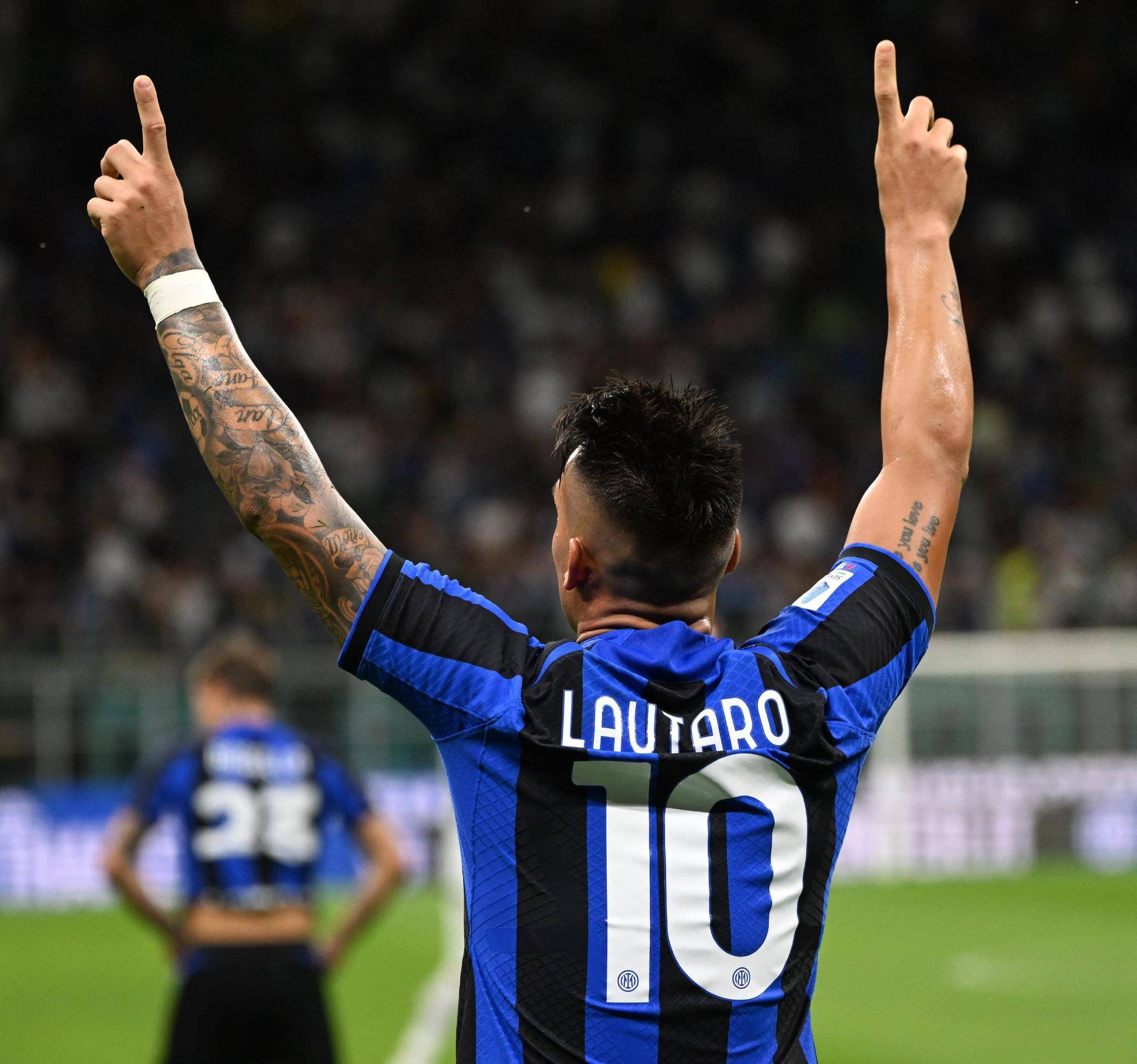 足总杯神剧情！曼城10-1两位数踢疯了！业余球队竟爆冷淘汰水晶宫