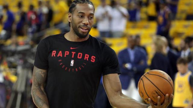 CBA：新疆男篮大胜广州终结四连败