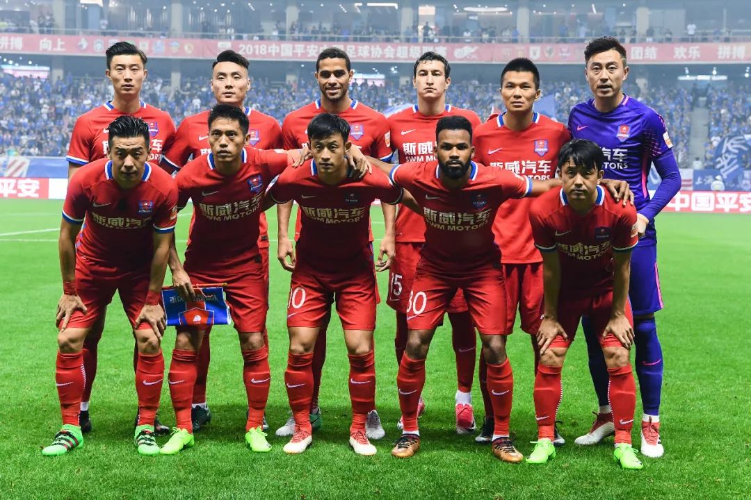 库里对阵快船上脚了坎迪斯帕克的Crazy Light、AJ4 以及保罗的球鞋