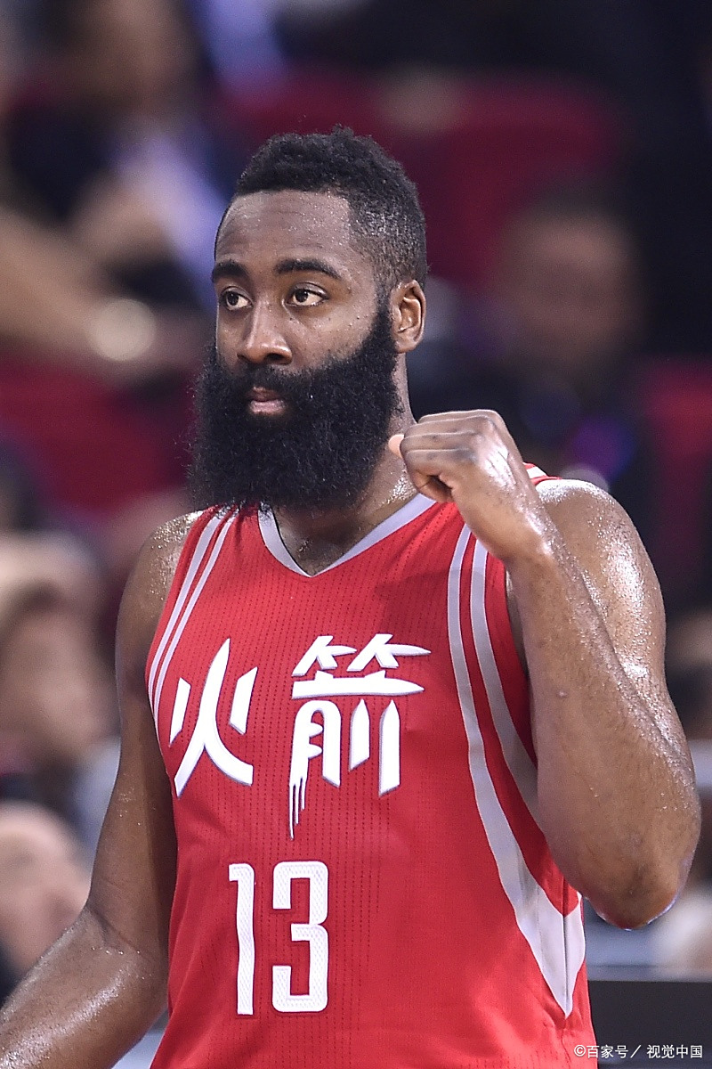 世体预测巴萨战奥萨苏纳首发：费兰-托雷斯、费尔明出战