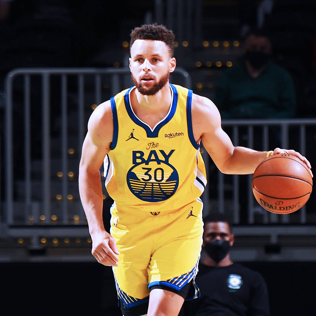 [NBA]詹姆斯击地传内线 拉拉维亚抛投命中