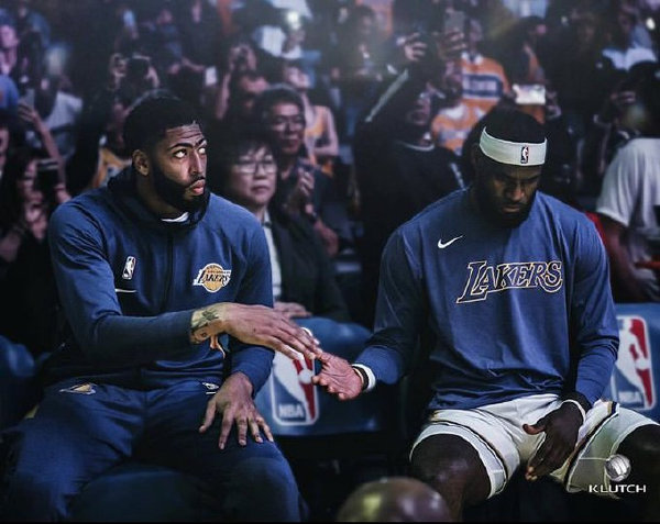 ESPN揭秘太阳艰难一季：布登与多人关系紧张 全队仅布克是非卖品