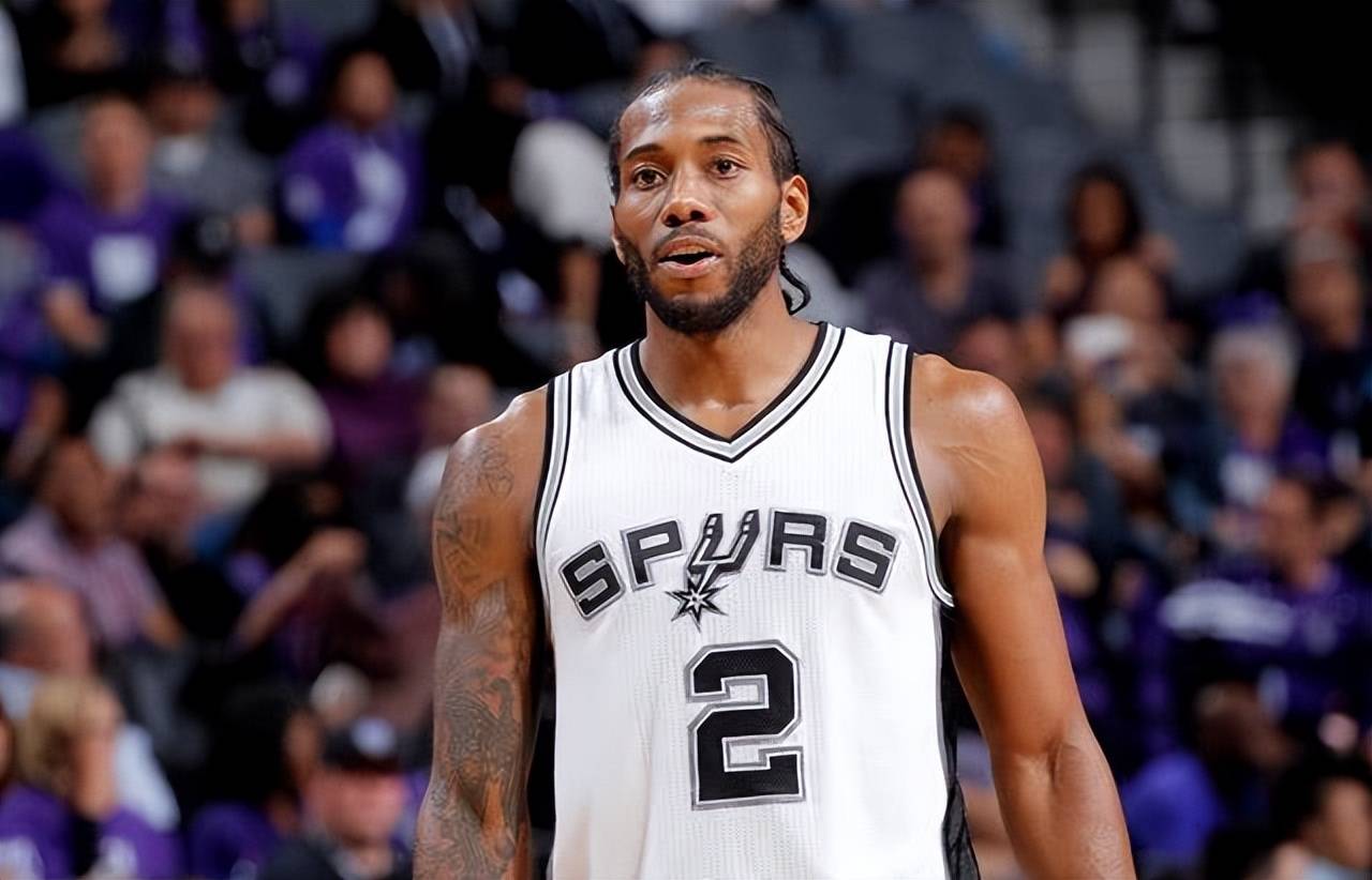 NBA常规赛：雄鹿字母哥连得18分