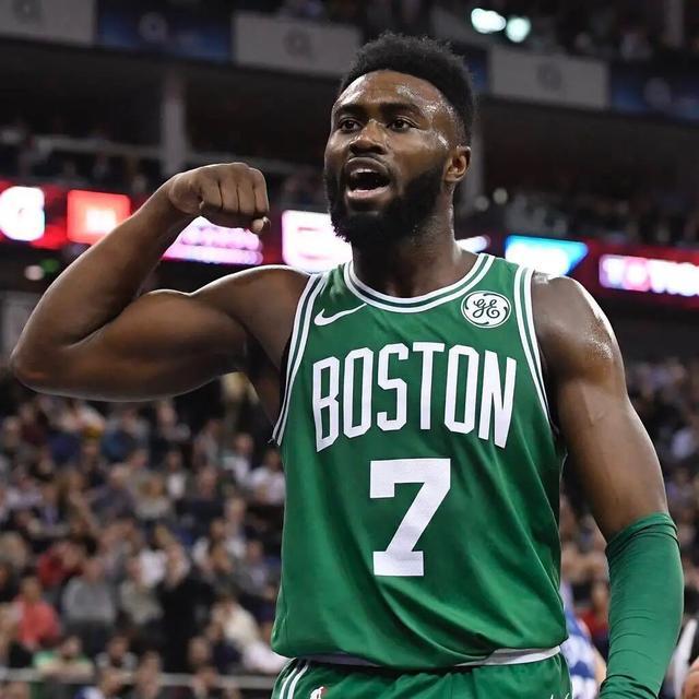 [国际足球]C罗凌空破门 利雅得胜利取胜