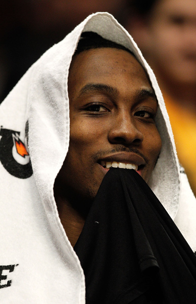 2025 赛季回顾：大谷翔平以单季 55 支本垒打夺得国联本垒打王，达成全票 MVP 三连霸