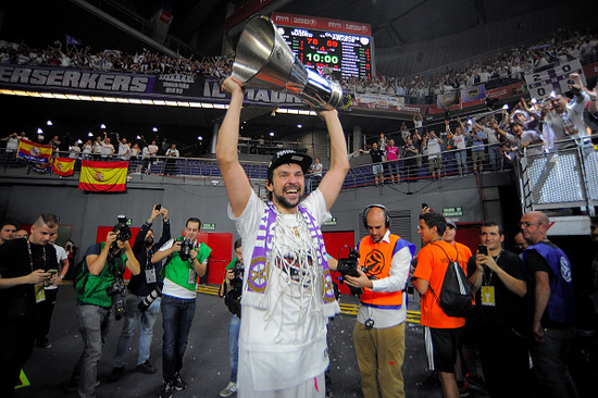 最终幻想7 爱丽丝演员控诉未经允许滥用AI